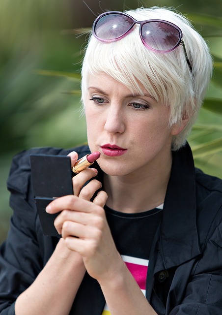 电子烟什么样子图片女士，电子烟的模样是怎样的？